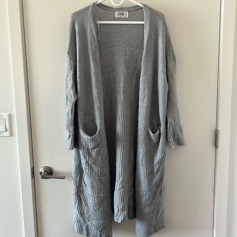 Seek the label cardigan